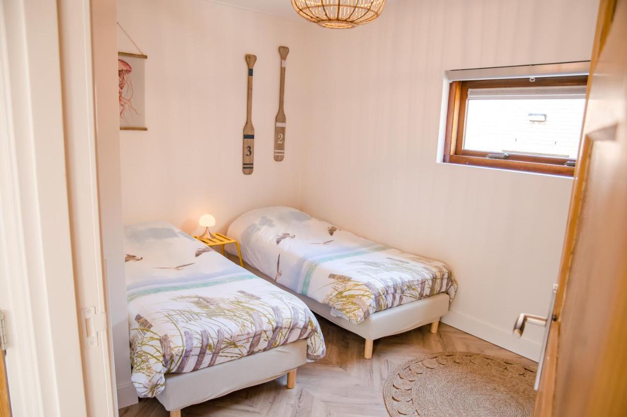 Beachhouse Anna, 1 Minute Walk To The Beach And Centre Of Katwijk, Free Private Parking Next To The House ! カトウェイク・アーン・ゼー エクステリア 写真